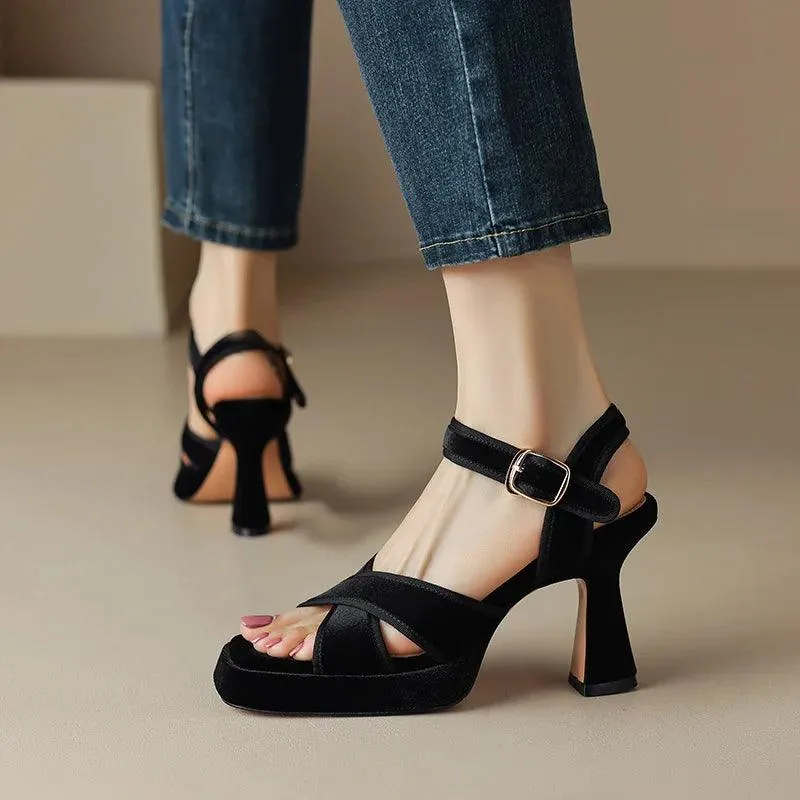 FT2382 Elegant Retro Velvet Sandal - Women's Casual Shoes