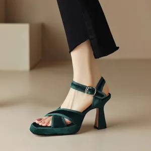 FT2382 Elegant Retro Velvet Sandal - Women's Casual Shoes