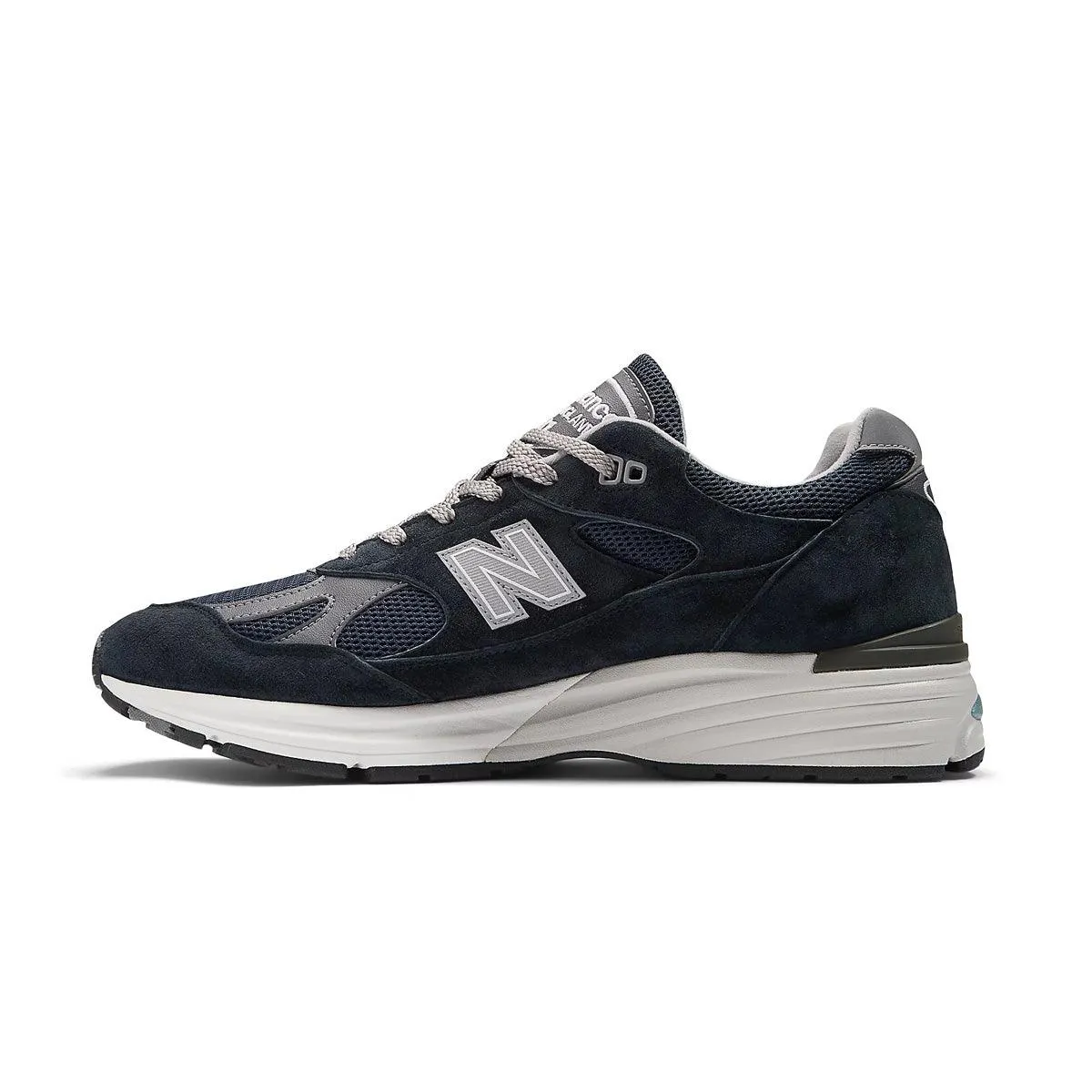 in UK 991v2 'Dark Navy'