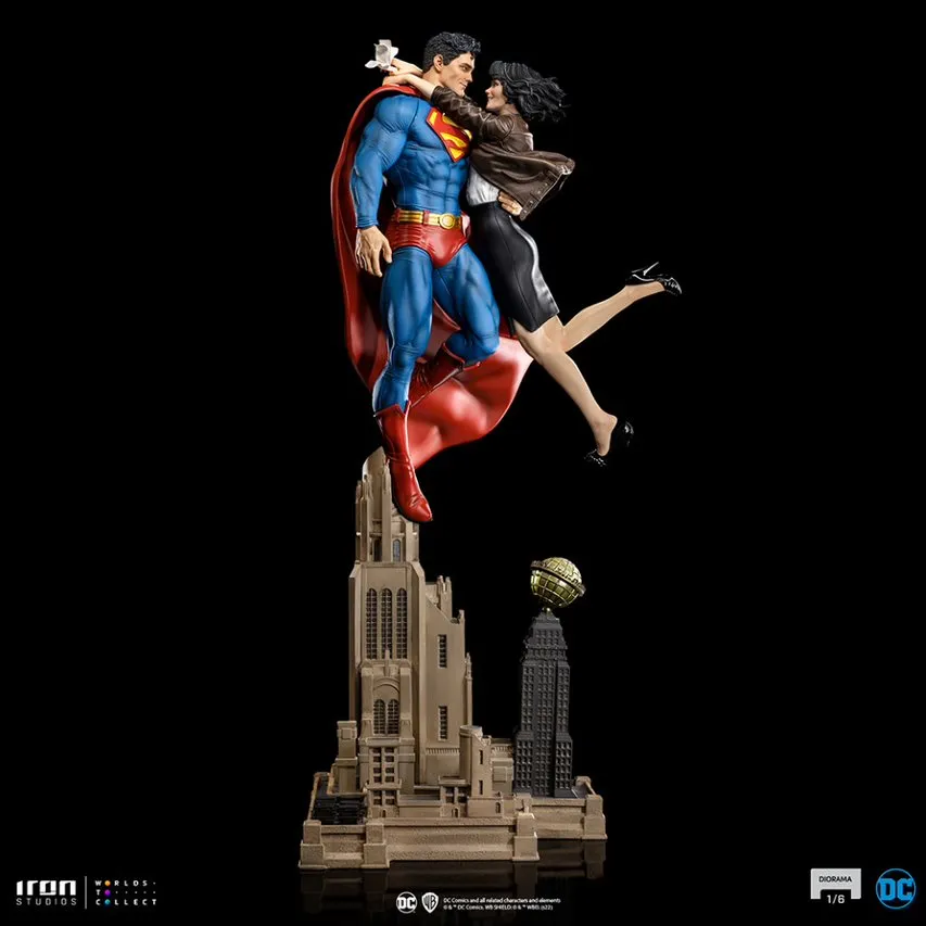 Iron Studios DC Comics Superman & Lois 1/6 Scale Diorama