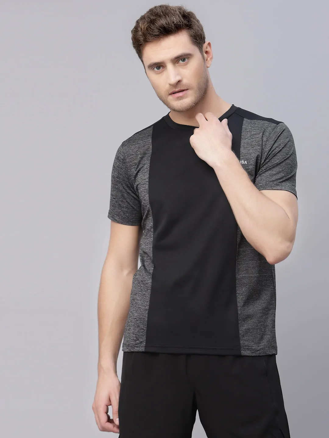 JUMP USA Men's Grey Black Solid Yoga Seamless Round Neck T-Shirt