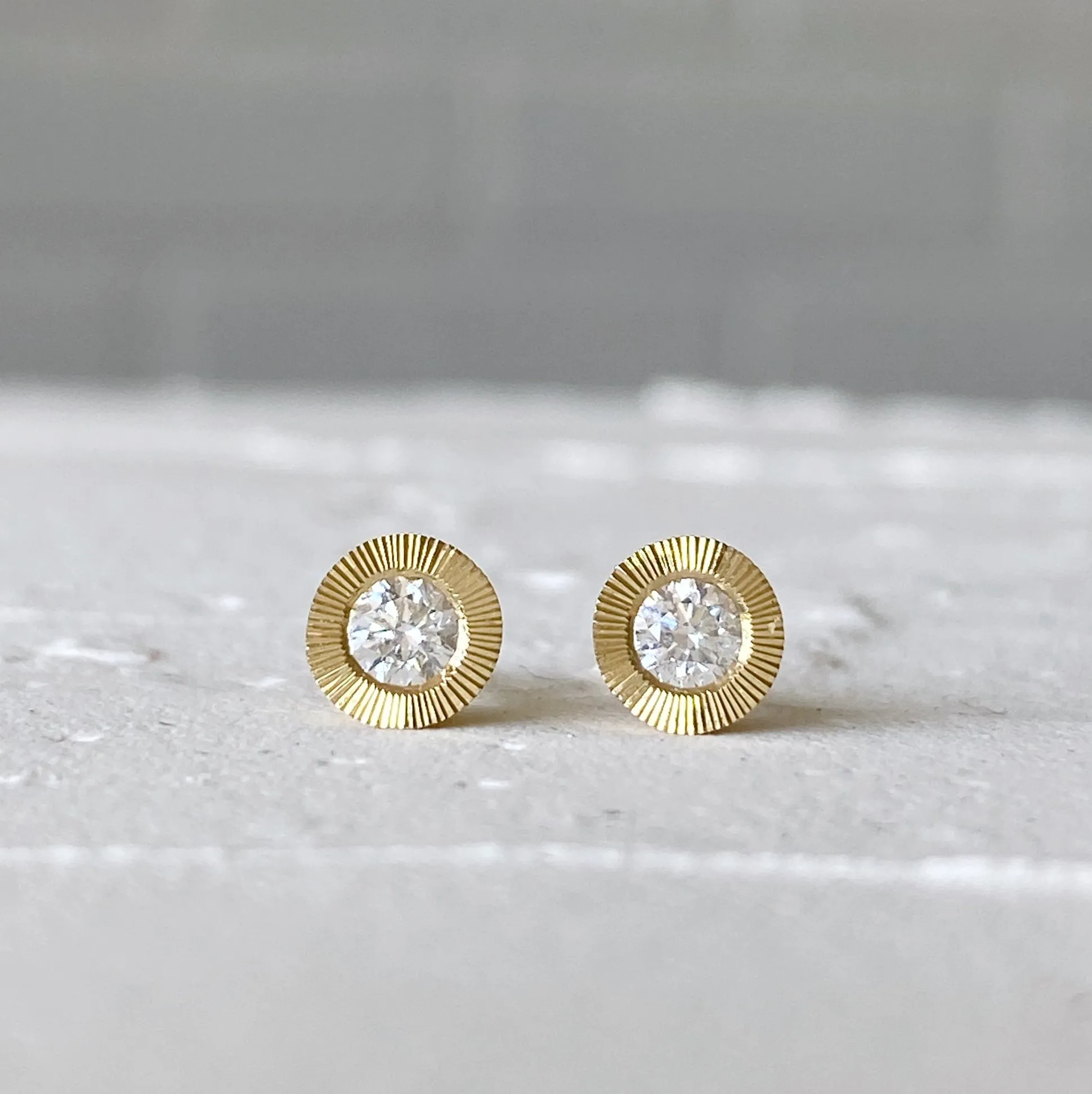 Large Aurora Diamond Stud Earring in Yellow Gold