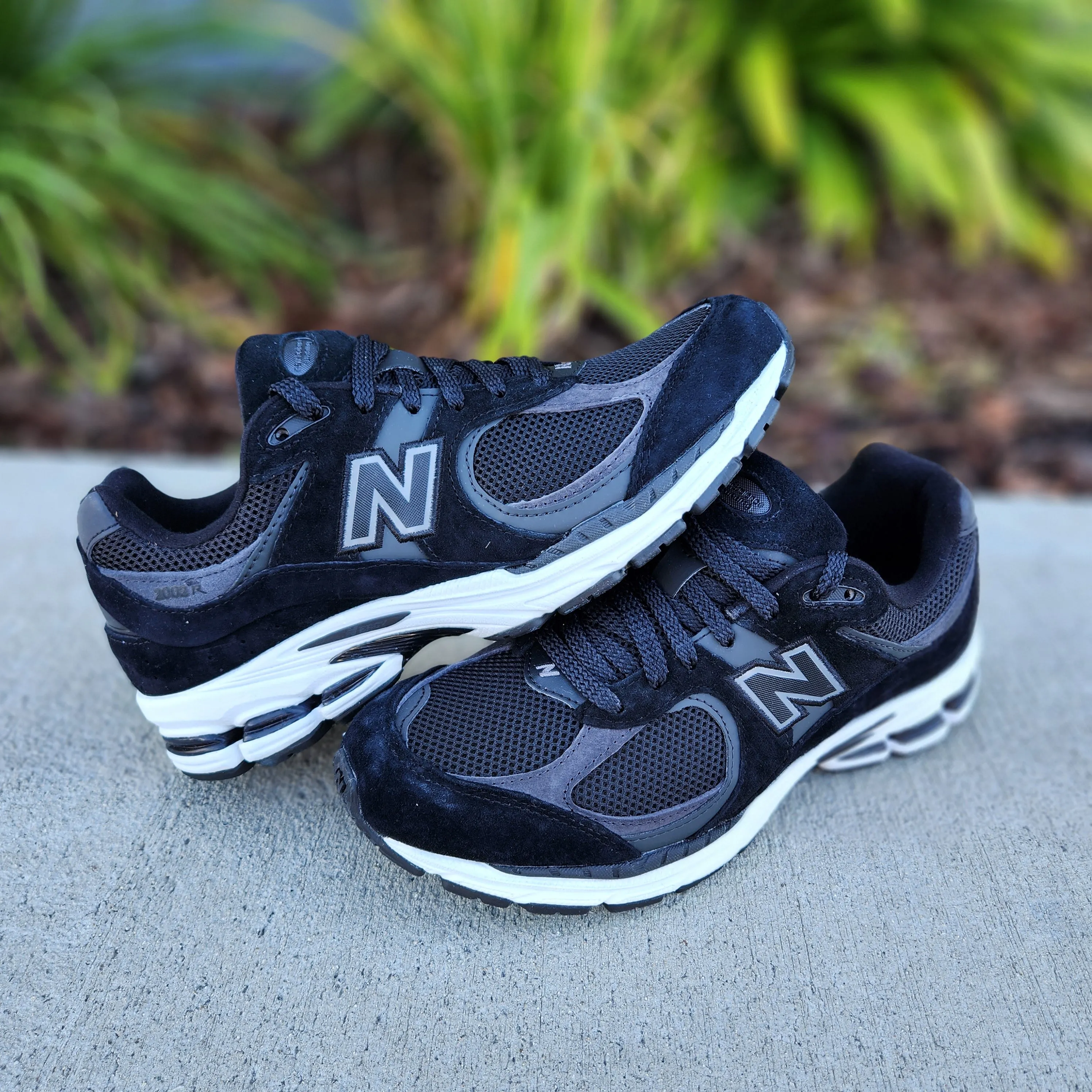 New Balance 2002R Black Gunmetal