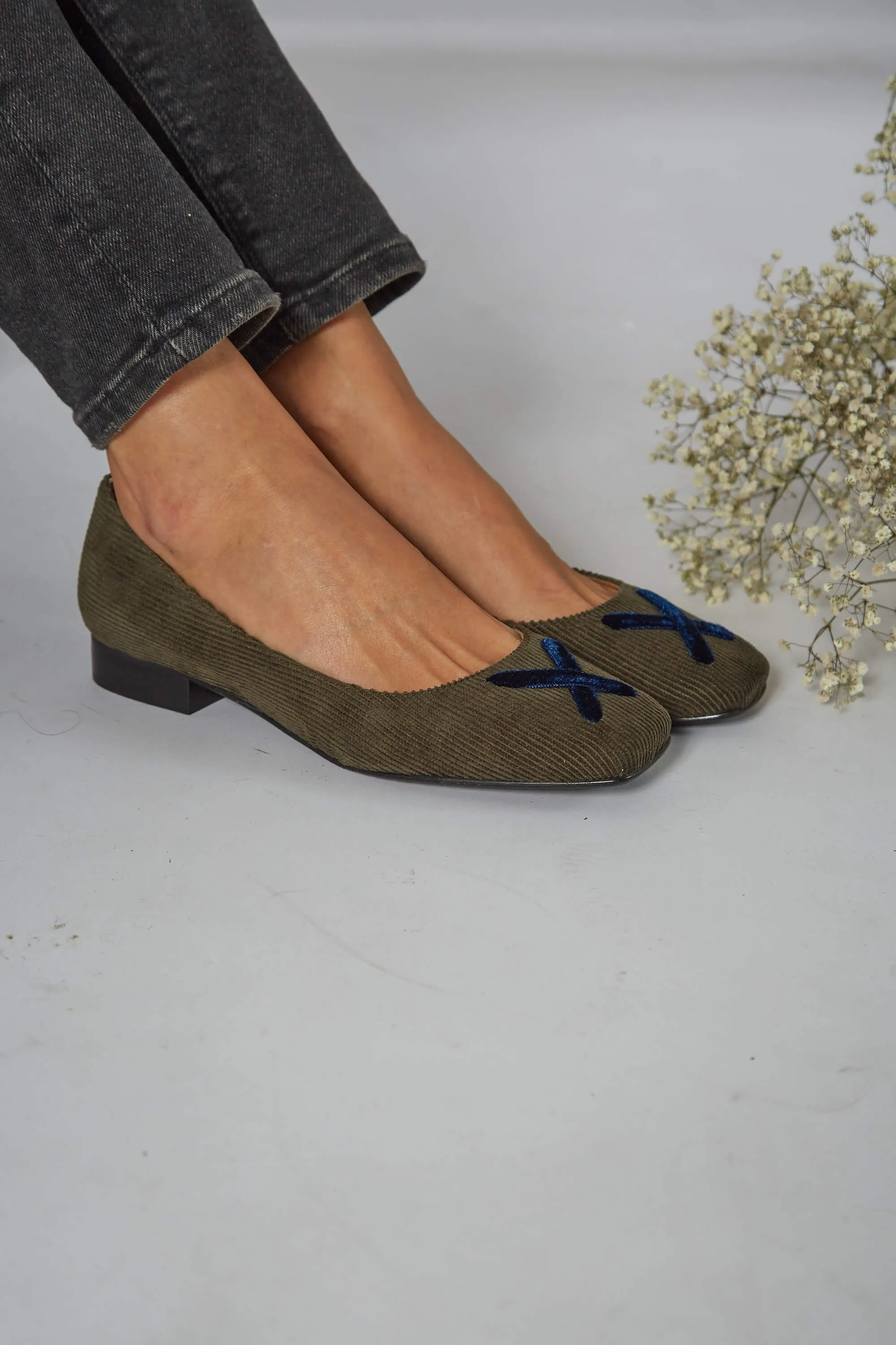 Velvet Cross Corduroy Vegan Ballerinas  | Green