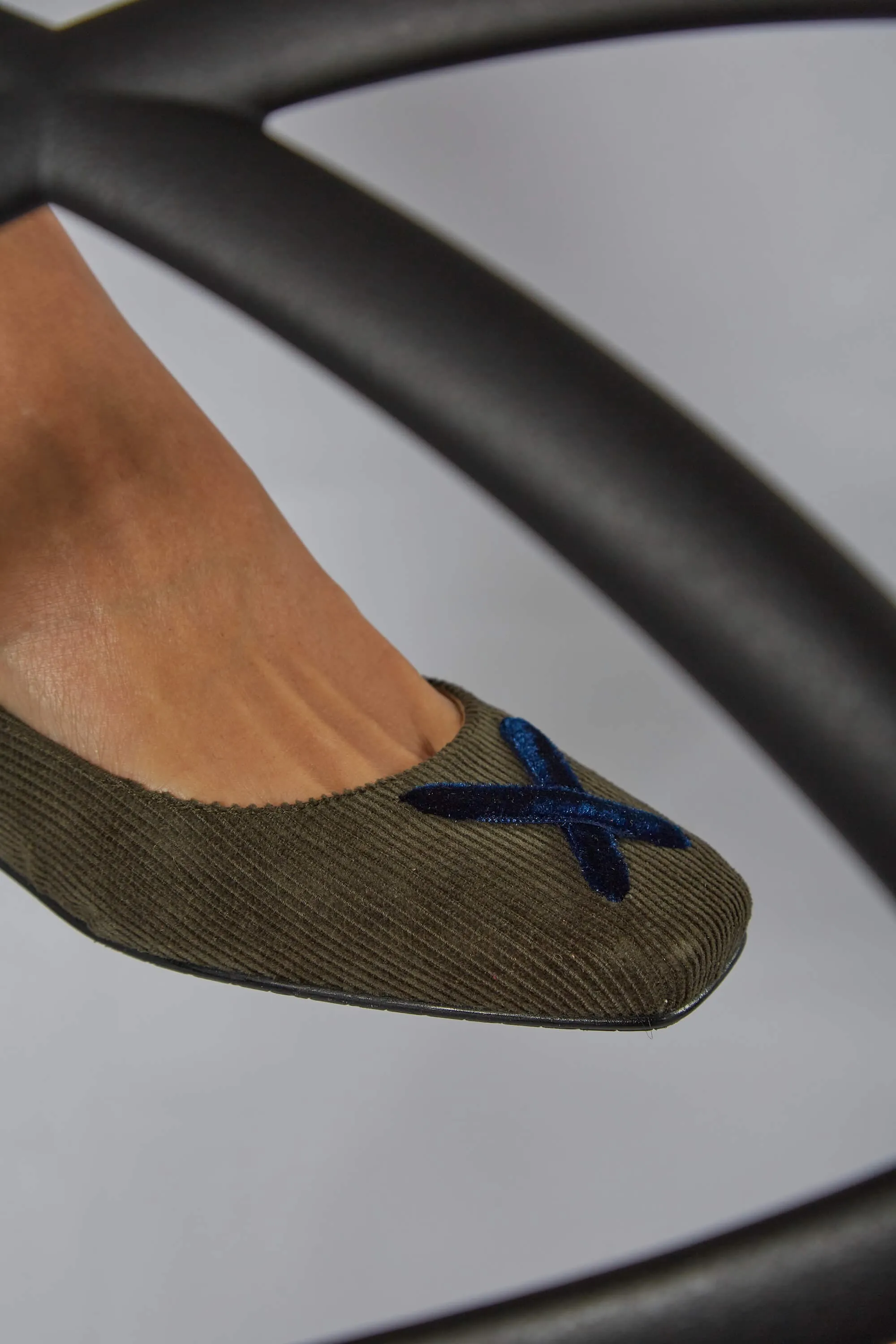 Velvet Cross Corduroy Vegan Ballerinas  | Green